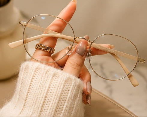 Photochromic Blue Light Blocking Glasses – UV400 Anti-Glare Metal Frame Eyewear  Women