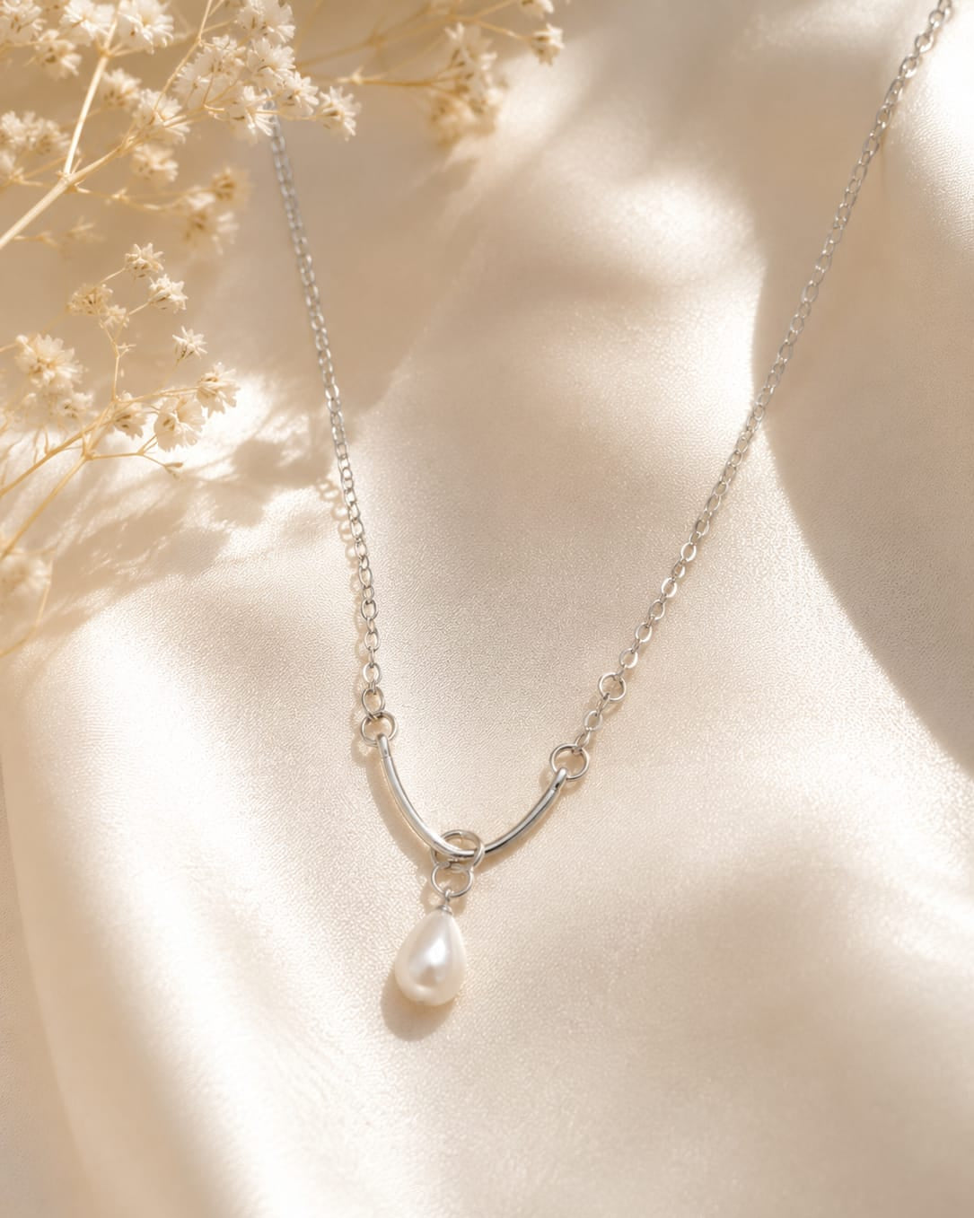 Elegant Pearl Drop Pendant Necklace for Women | Minimalist Silver-Tone Pearl Necklace